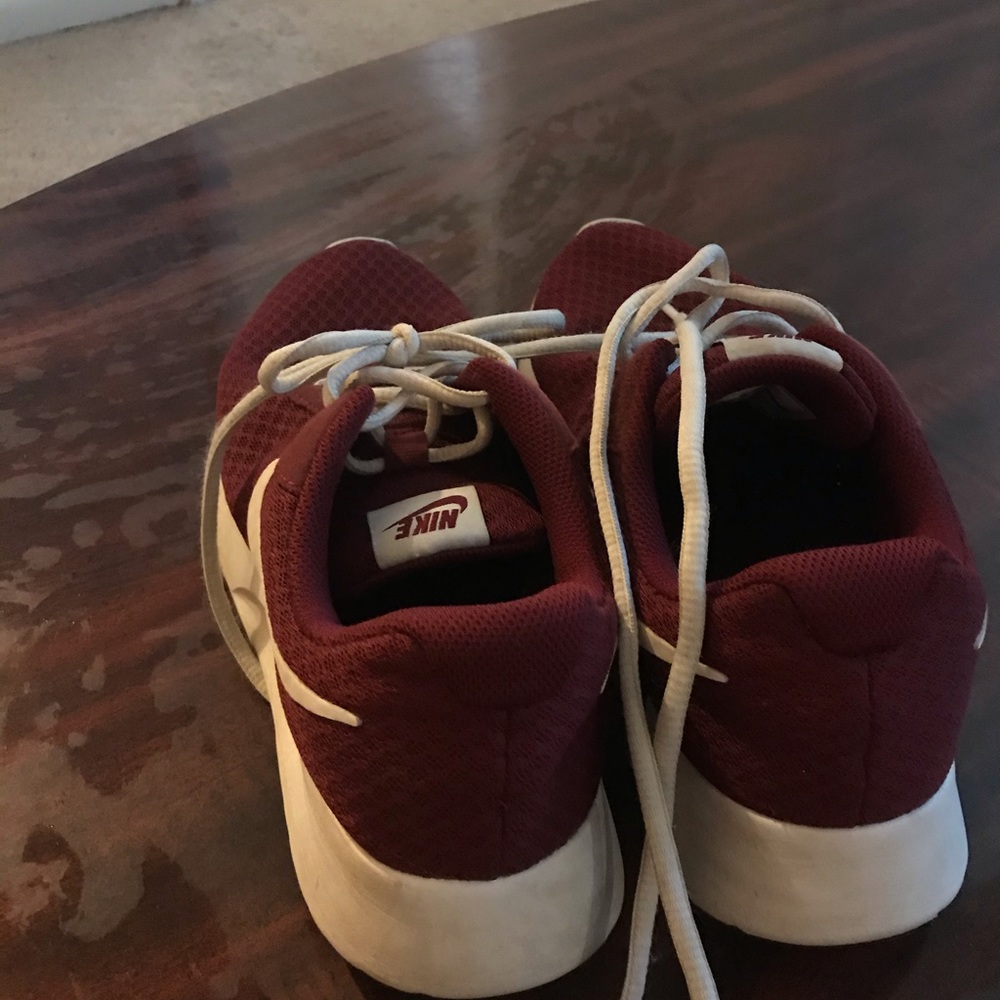 Nike tennis shoes